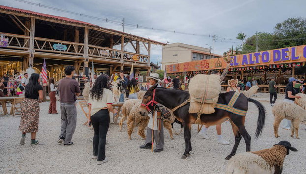 Guatapé Day Trip + Rumbero Boat Ride - Photo 4