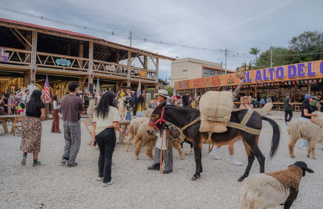 Guatapé Day Trip + Rumbero Boat Ride - Foto 4