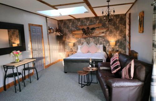 The Hideaway with hot tub - Foto 19