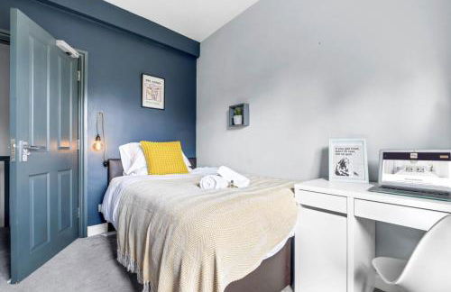 4 Bedroom Stylish House in Central Redditch - Foto 14