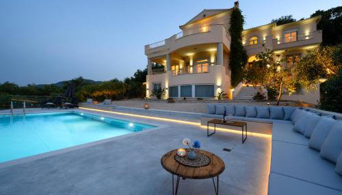 Aeras Luxury Villa - Foto 1