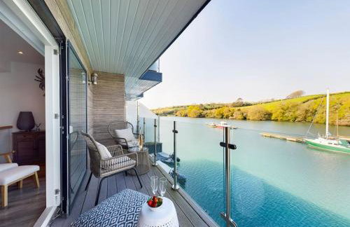 1 The Boatyard - Water fronted, town location & parking for 2 cars - Foto 1