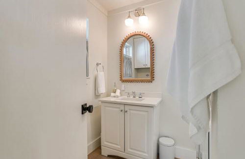 Walk to Lake Texoma Kingston Retreat with Deck! - Foto 15