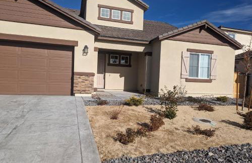 Modern, Spacious & Relaxing Home in Sparks, NV - Photo 24