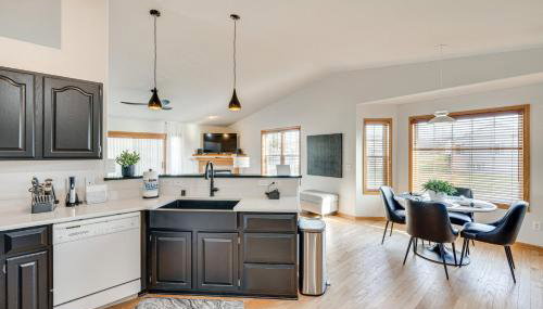 Luxury Prairie Retreat 5 Min from Madison! - Foto 5