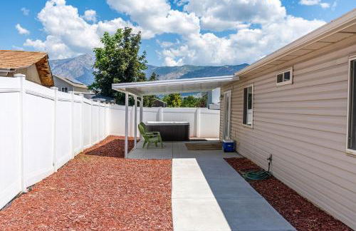 Fully Stocked Home with Hot Tub and Private Yard - Photo 54