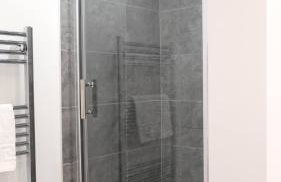 Lovely 2 Bed Apartment w Garden near Northampton - Photo 45