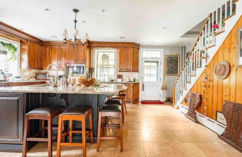 The Historic Jesse Buel Farmhouse w Heated Pool - Foto 4