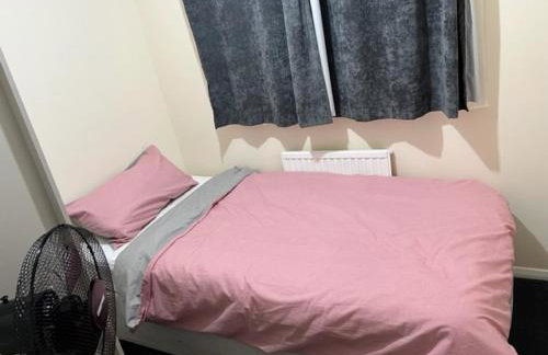 3 bedroom mid terraced house (2 double & 1 single) - Foto 5