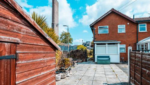 Family & Group Stay in Manchester - Free Parking - Foto 3