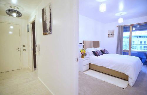 Near Dlr station -WiFi -Parking -Pets -Sleeps 5 - Foto 9