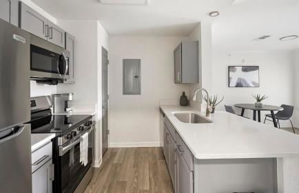 Landing Beautiful 1BD Game Room Courtyard - Foto 10