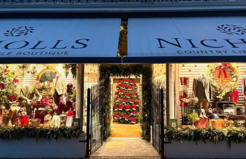 Boutique High Street Apartment In Crickhowell - Photo 49