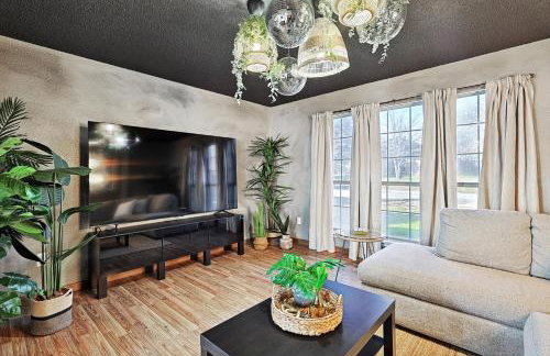 Luxury 5BR Getaway w Pool Hot Tub & Cinema - Foto 20