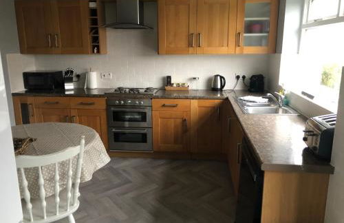 Number One - Fully Equipped Self Catering Four Bedroom House next to Dunedin, 15 mins to Spurn, 20 mins to Saltend, 12 mins to Easington - Foto 5