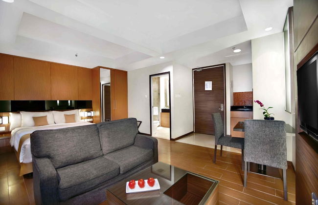 The Malibu Suites Balikpapan by Sissae Living - Photo 17