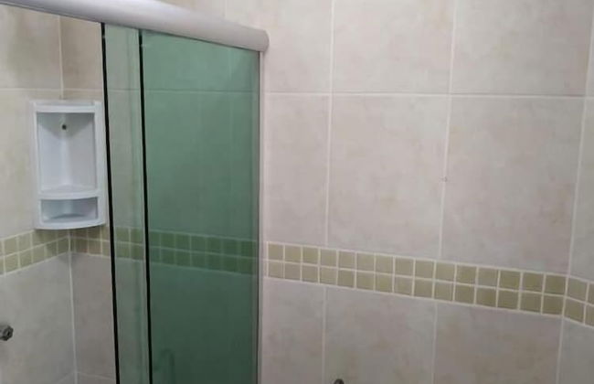 Kitnet com ar na praia das Astúrias - Foto 15