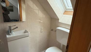 1 Bedroom with small bath - Perfect for long distance travel stop - Foto 4
