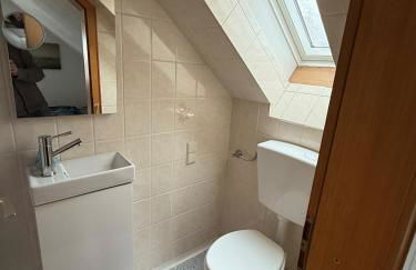 1 Bedroom with small bath - Perfect for long distance travel stop - Foto 4