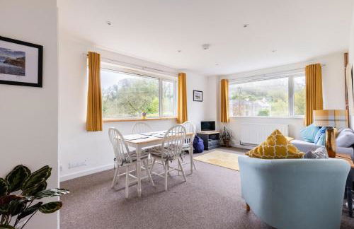 The Old Salt Store, 2 bed apartment with stunning river view - Photo 25