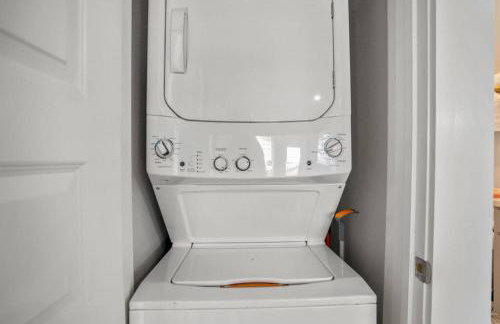 Intergalactic Abode at East Downtown - Foto 32