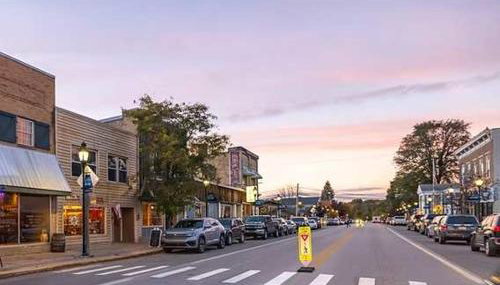 Downtown Bellaire, Close to Hiking, Biking, Golf, Lakes,Pets friendly - Foto 3