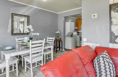 12 Mi to Lake Access Port Arthur Apt with Yard - Photo 8