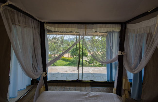 Room in Lodge - Find a Quiet Beach Resort at Rushel Kivu Resort! - Foto 11