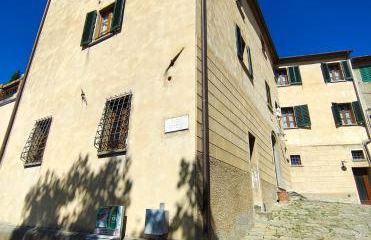 TUSCANFLAT Castle - Photo 75