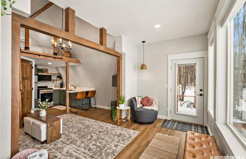 Hatcher Pass Lakeside Hideaway with Hot Tub! - Foto 22