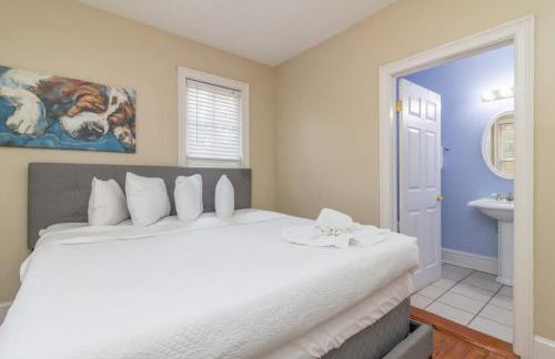 The Broadway Bungalow Walk to Riverwalk Dining! - Foto 24