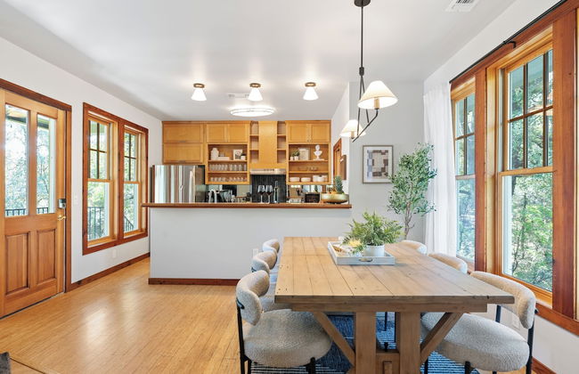 Urban Cowboy Villas - Heart of 704 - Foto 16