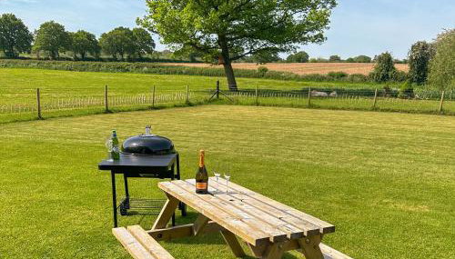 Kestrel Lodge - Photo 2