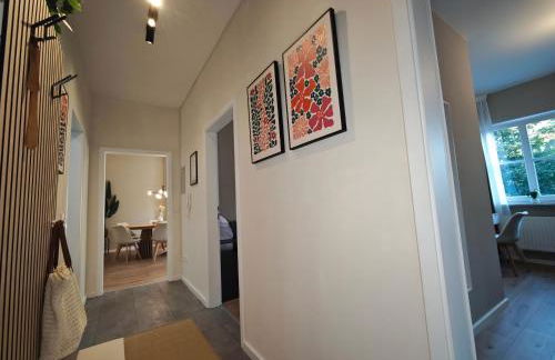 NEU! KINGS-Apartment - 300m zum Bahnhof - 6 Personen - Küche - Gerberplatz - Foto 16