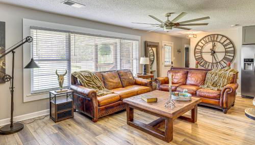 Fall and Football Vibes Titus Retreat with Game Room - Foto 4