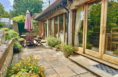 The Old Tractor Shed by inspirestays-com - Foto 39