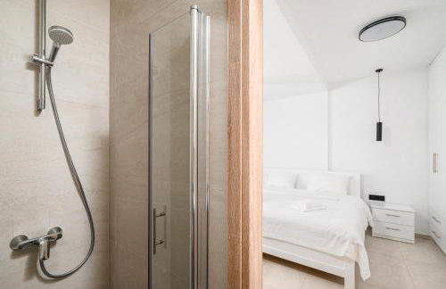 Petrus Luxury Villas in Old Hersonissos - 3 Bedrooms & 3 Bathrooms - Foto 74