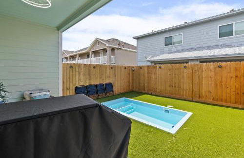 Stylish Townhouse with BBQ, Pool & Near Beach - Foto 11