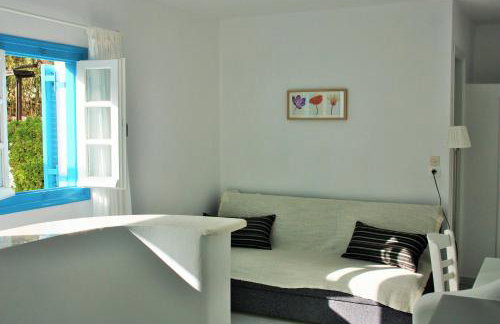 Meltemi Studios and Apartments - Photo 33