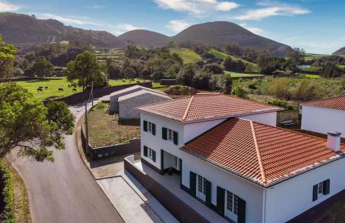 Batalha Family House - Photo 1