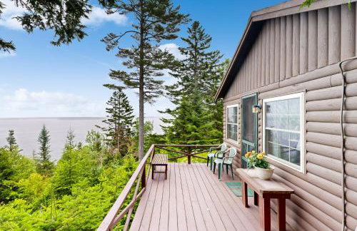 Breathtaking Views! Cozy Log Cabin in Northport - Foto 1