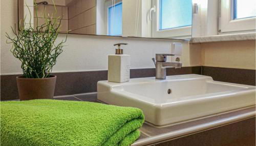 Amazing Home In Hainrodehainleite - Foto 3