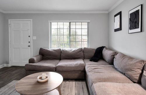 Black And White 1 BR by Ryan Korban - Foto 9