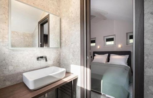 4 Bedroom Gorgeous Home In Korcula - Photo 48