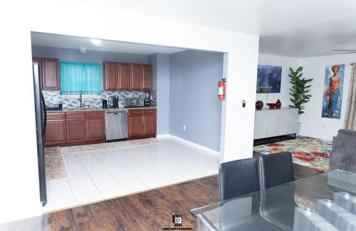 Beautifully Designed & Spacious Apartment in Newark 10mins from EWR Airport, Close to NYC and Beth Israel Hospital - Foto 38