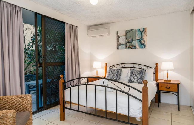 Bayview Beachfront Apartments, in town right on the beach - Foto 16