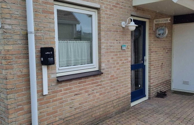 Appealing Bungalow With Garden - Photo 77