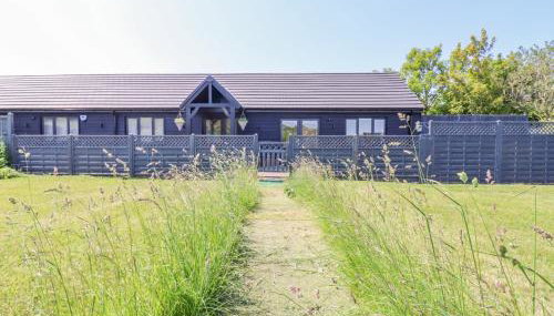 Closefield - Photo 2