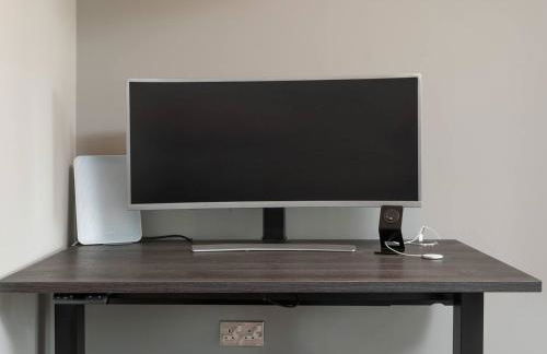 Modern, Well Presented 2-Bedroom Apartment, With Parking, Opposite Nirvana Spa - Pass the Keys - Foto 16