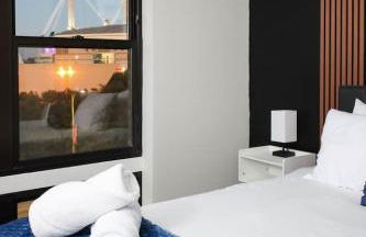 Modern 2BR Getaway-w Parkng, Near Rvrwlk&Conv Ctr - Foto 60